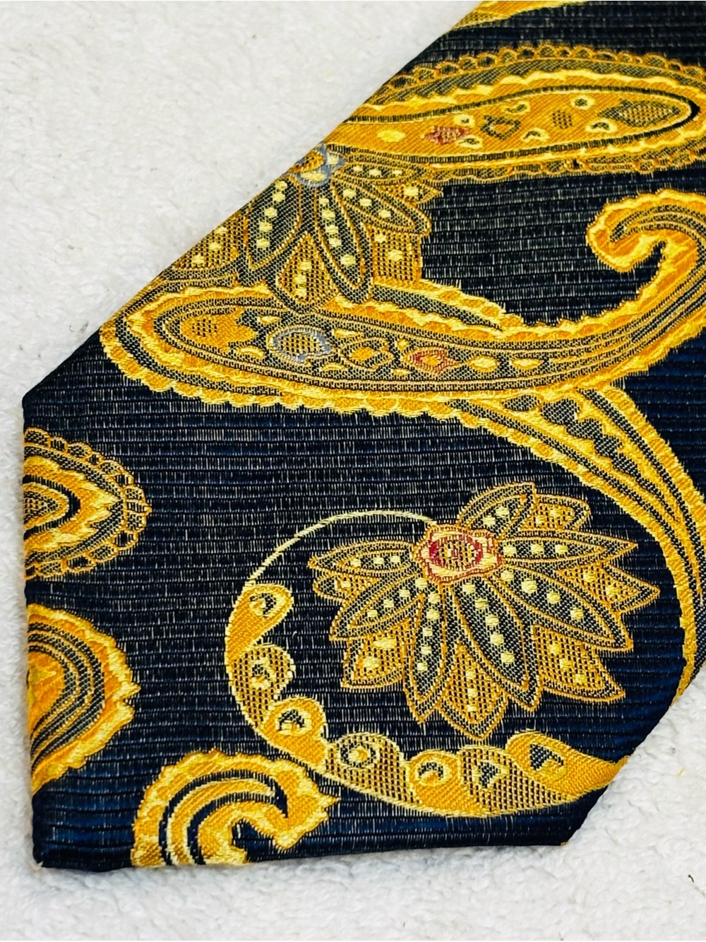 Brand New High Quality Designer Tie By Paul Malone / Palm Beach